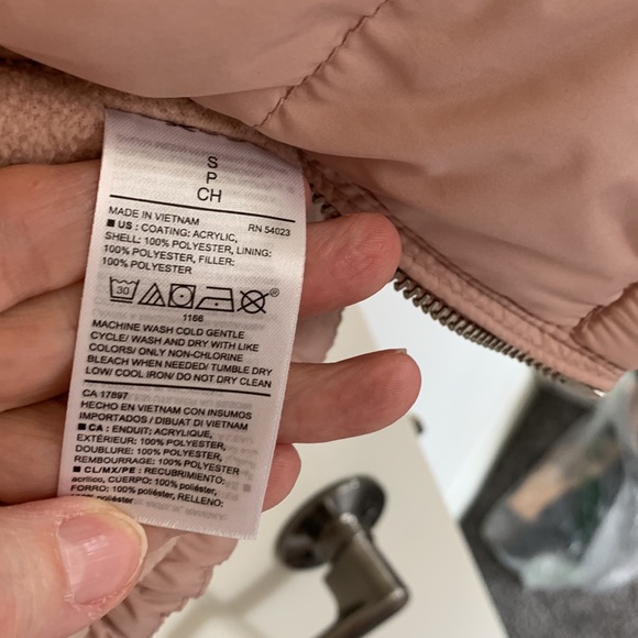 ON Frost Free Vest. - Picture 6 of 7